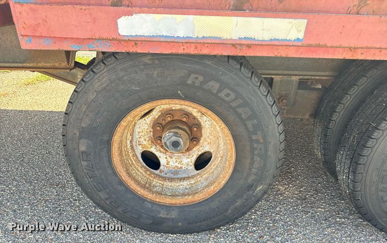 image for item MV9127 1998 Shop built hydraulic tail equipment trailer