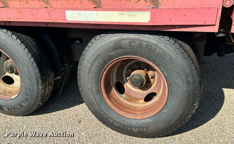 image for item MV9127 1998 Shop built hydraulic tail equipment trailer