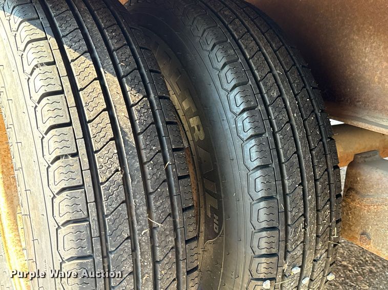 image for item MV9127 1998 Shop built hydraulic tail equipment trailer