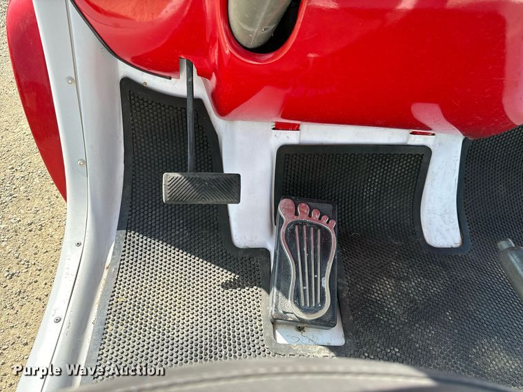 image for item MV9139 2001 GEM E2 golf cart