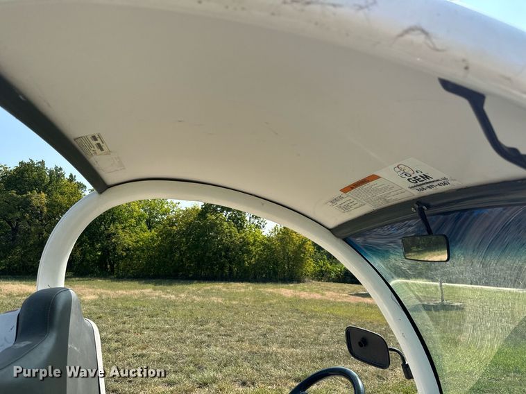 image for item MV9139 2001 GEM E2 golf cart