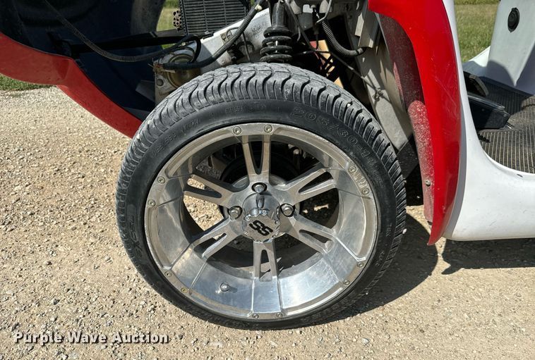 image for item MV9139 2001 GEM E2 golf cart