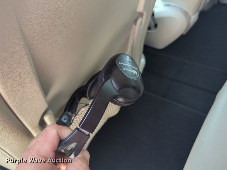 image for item NG9999 2014 Chrysler  Town and Country  van