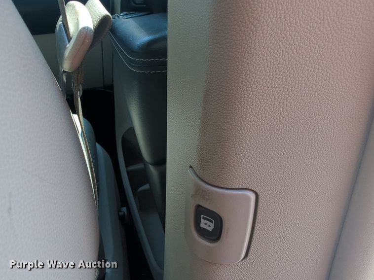 image for item NG9999 2014 Chrysler  Town and Country  van