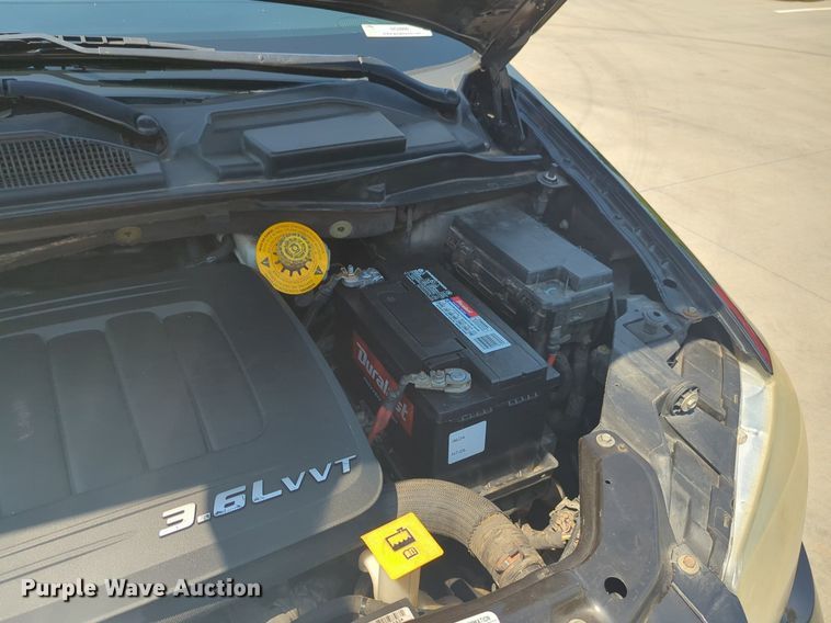 image for item NG9999 2014 Chrysler  Town and Country  van