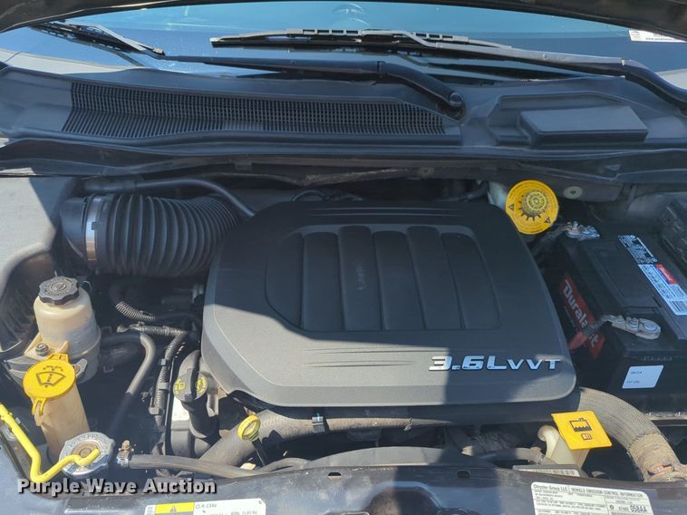 image for item NG9999 2014 Chrysler  Town and Country  van