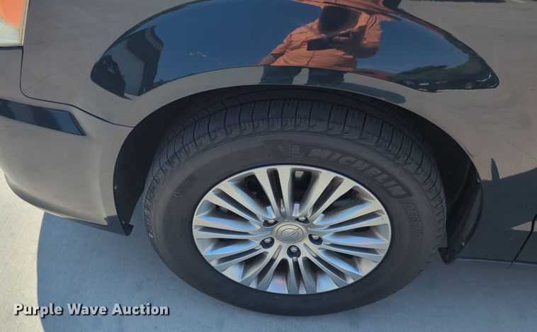 image for item NG9999 2014 Chrysler  Town and Country  van