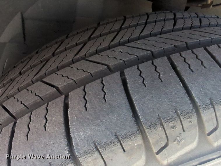 image for item NG9999 2014 Chrysler  Town and Country  van