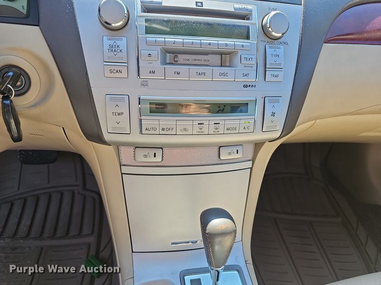 image for item NX9050 2005 Toyota  Camry Solara convertible