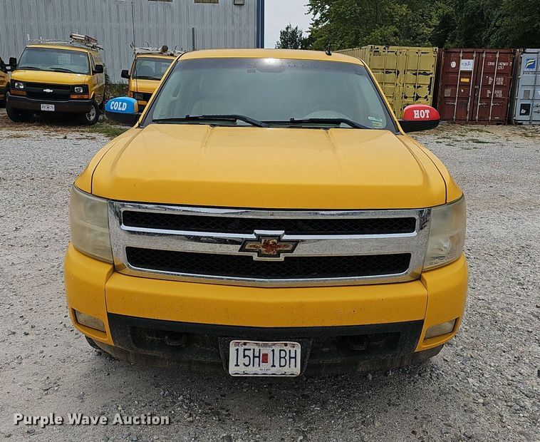 image for item NX9163 2007 Chevrolet  Silverado 1500 Ext. Cab pickup truck