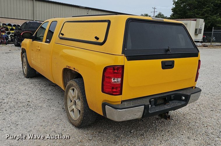 image for item NX9163 2007 Chevrolet  Silverado 1500 Ext. Cab pickup truck