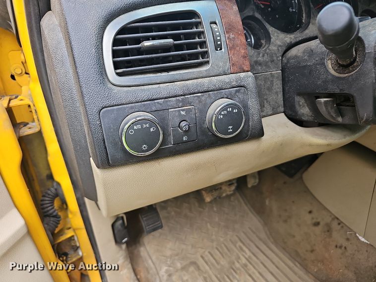 image for item NX9163 2007 Chevrolet  Silverado 1500 Ext. Cab pickup truck