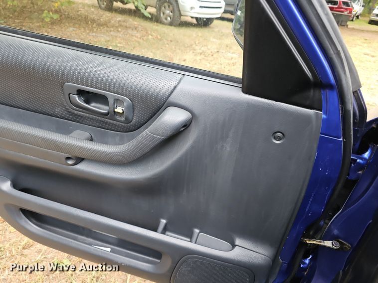 image for item NX9255 2000 Honda  CR-V SUV