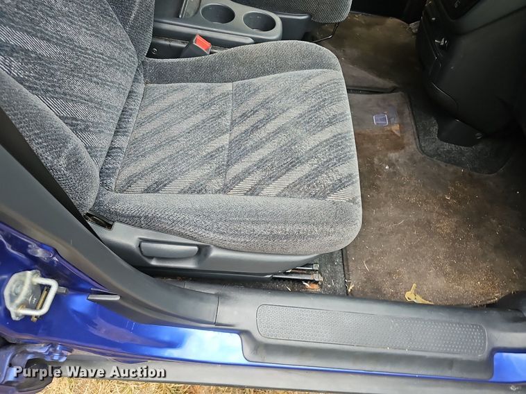 image for item NX9255 2000 Honda  CR-V SUV