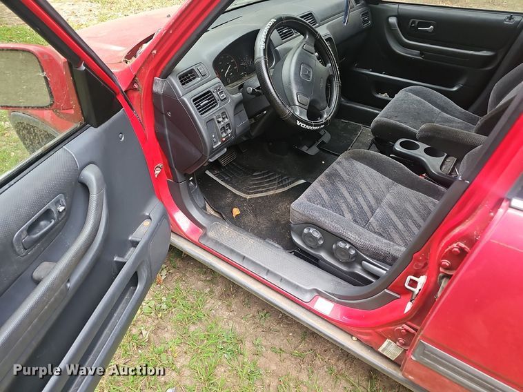 image for item NX9257 1999 Honda CR-V SUV