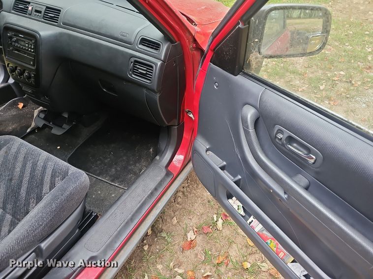 image for item NX9257 1999 Honda CR-V SUV