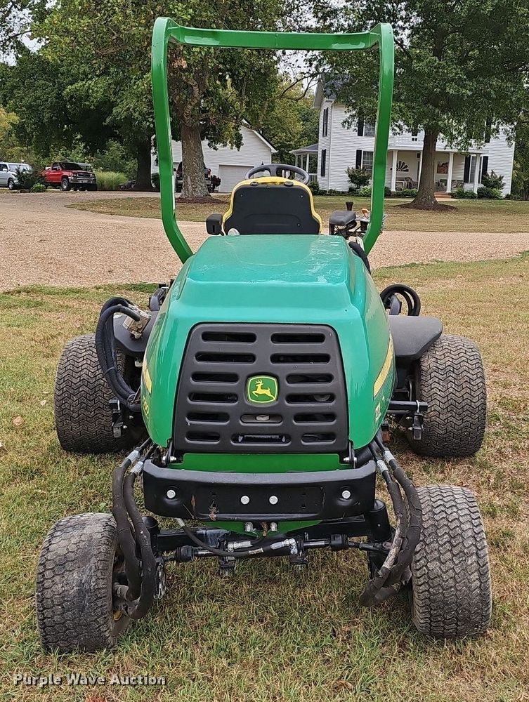 image for item NX9260 2013 John Deere  7700 PCFM reel mower