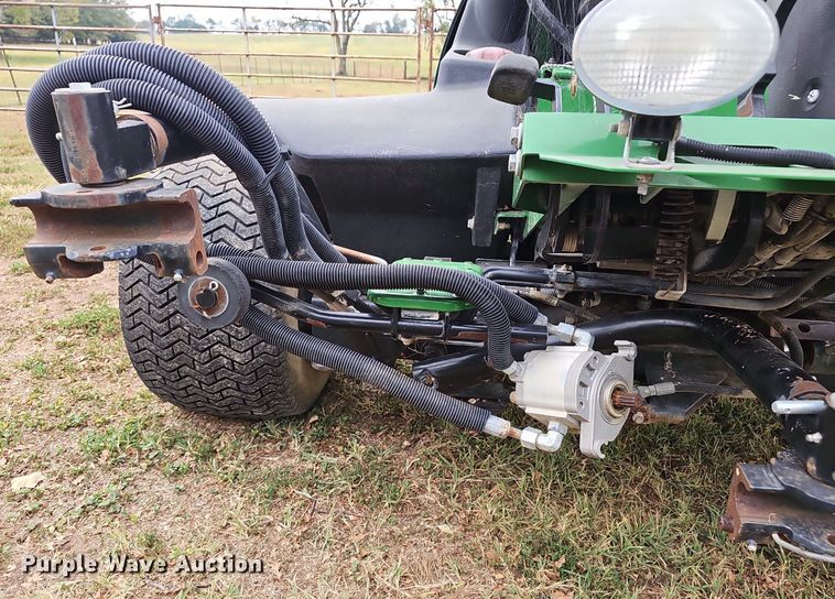 image for item NX9260 2013 John Deere  7700 PCFM reel mower