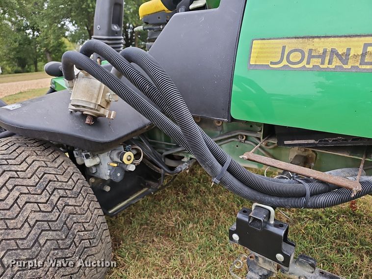 image for item NX9260 2013 John Deere  7700 PCFM reel mower