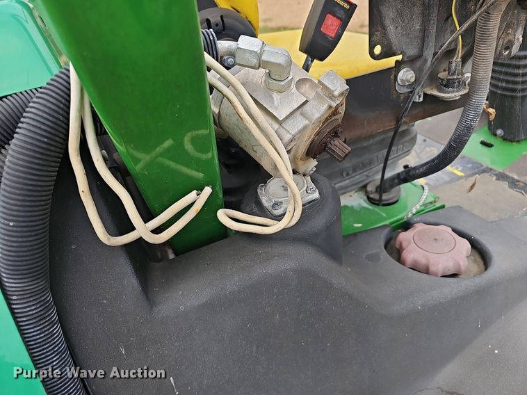 image for item NX9260 2013 John Deere  7700 PCFM reel mower