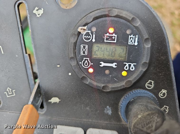 image for item NX9260 2013 John Deere  7700 PCFM reel mower