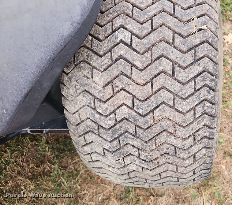 image for item NX9260 2013 John Deere  7700 PCFM reel mower