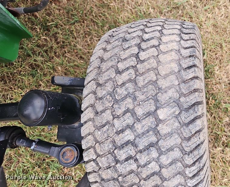 image for item NX9260 2013 John Deere  7700 PCFM reel mower