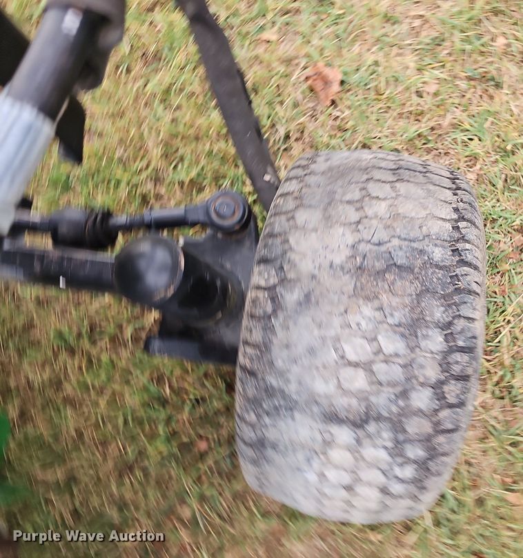 image for item NX9260 2013 John Deere  7700 PCFM reel mower