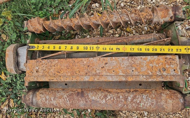 image for item NX9260 2013 John Deere  7700 PCFM reel mower