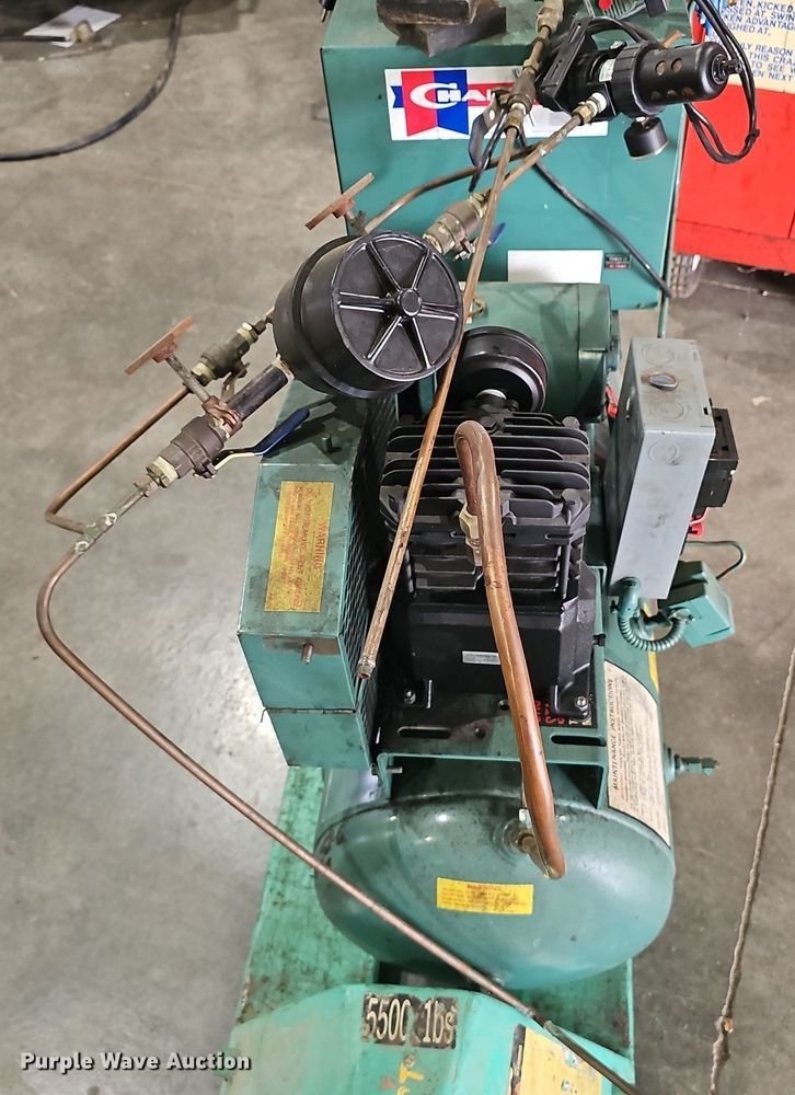 image for item NX9261 1989 Champion  compressed air dryer