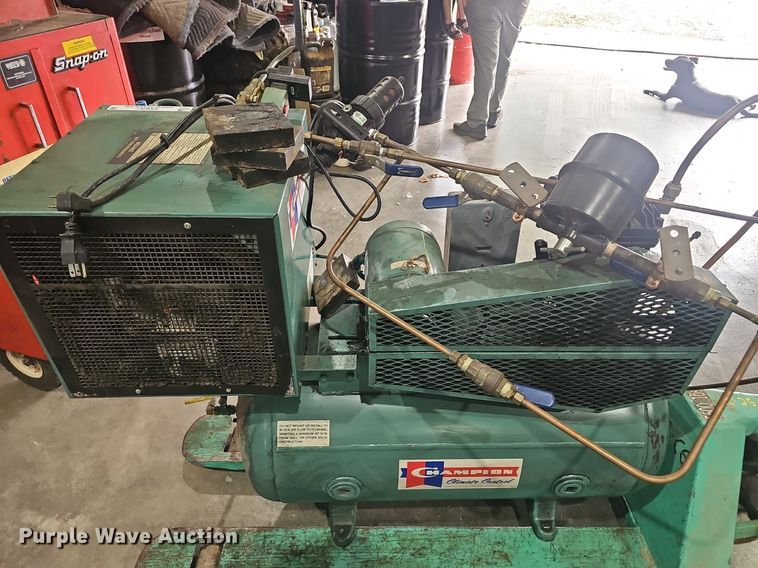 image for item NX9261 1989 Champion  compressed air dryer