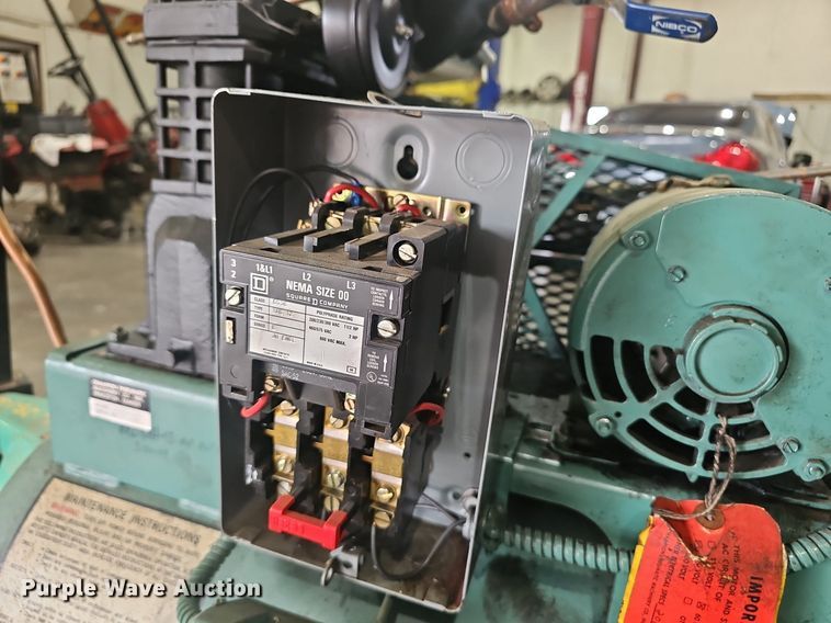 image for item NX9261 1989 Champion  compressed air dryer