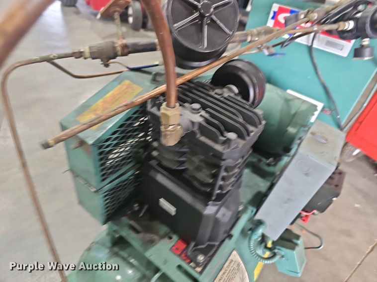 image for item NX9261 1989 Champion  compressed air dryer