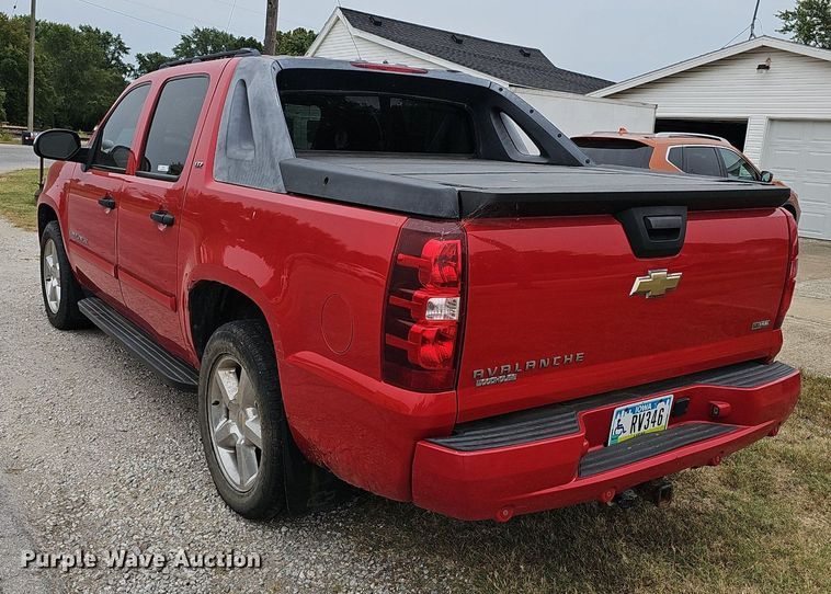 image for item NX9263 2007 Chevrolet  Avalanche  Crew Cab pickup truck