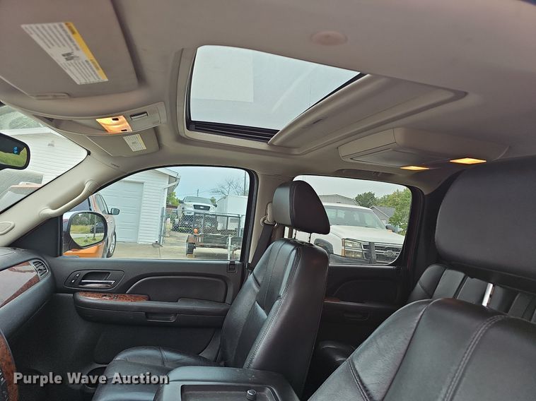 image for item NX9263 2007 Chevrolet  Avalanche  Crew Cab pickup truck