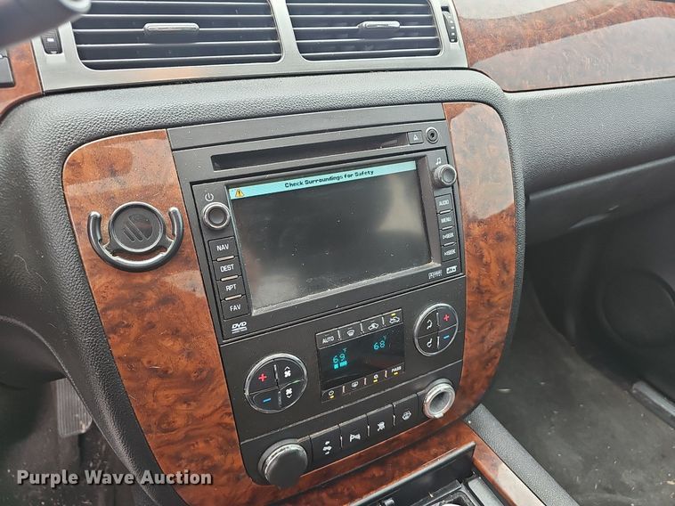 image for item NX9263 2007 Chevrolet  Avalanche  Crew Cab pickup truck