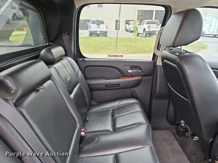 image for item NX9263 2007 Chevrolet  Avalanche  Crew Cab pickup truck