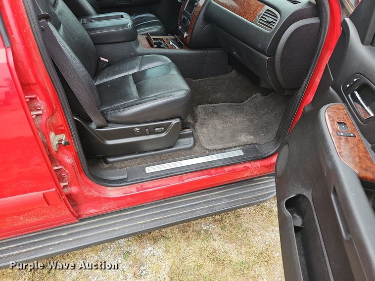 image for item NX9263 2007 Chevrolet  Avalanche  Crew Cab pickup truck