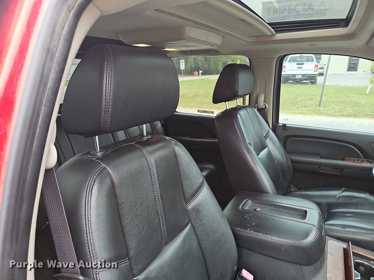 image for item NX9263 2007 Chevrolet  Avalanche  Crew Cab pickup truck