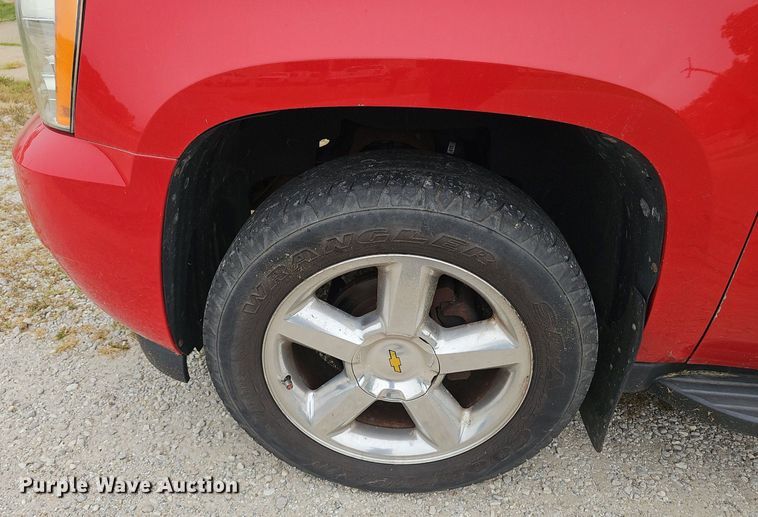 image for item NX9263 2007 Chevrolet  Avalanche  Crew Cab pickup truck