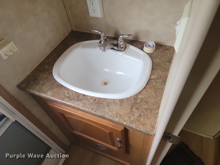 image for item NZ9823 2008 K-Z Durango  camper