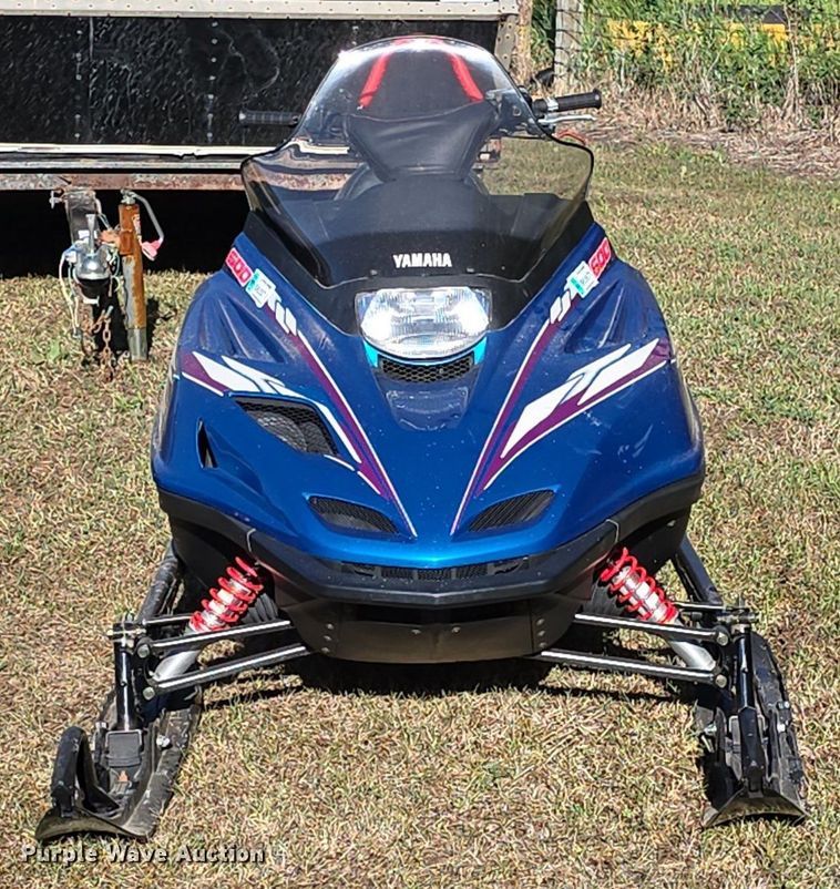 image for item OD9731 (2) 1997 Yamaha V MAX XTC snowmobiles