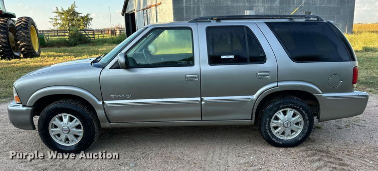 image for item OM9673 1999 GMC Envoy SUV
