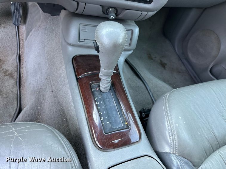 image for item OM9673 1999 GMC Envoy SUV