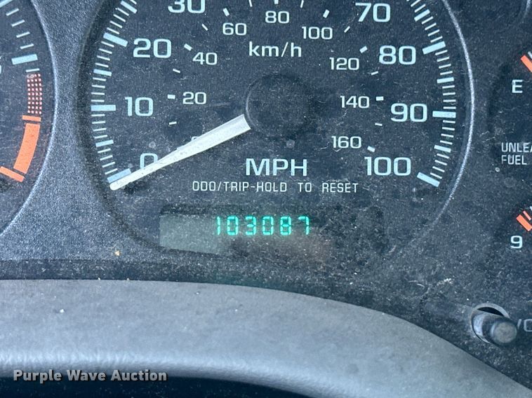 image for item OM9673 1999 GMC Envoy SUV