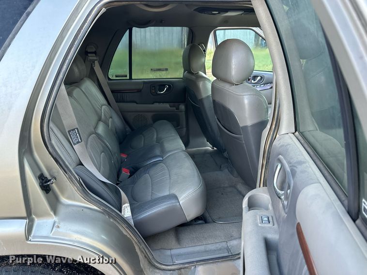 image for item OM9673 1999 GMC Envoy SUV