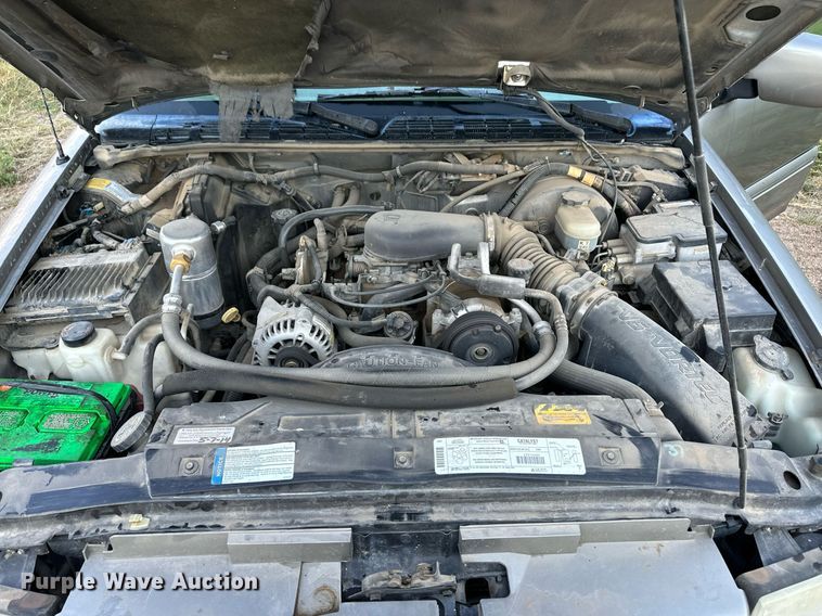 image for item OM9673 1999 GMC Envoy SUV