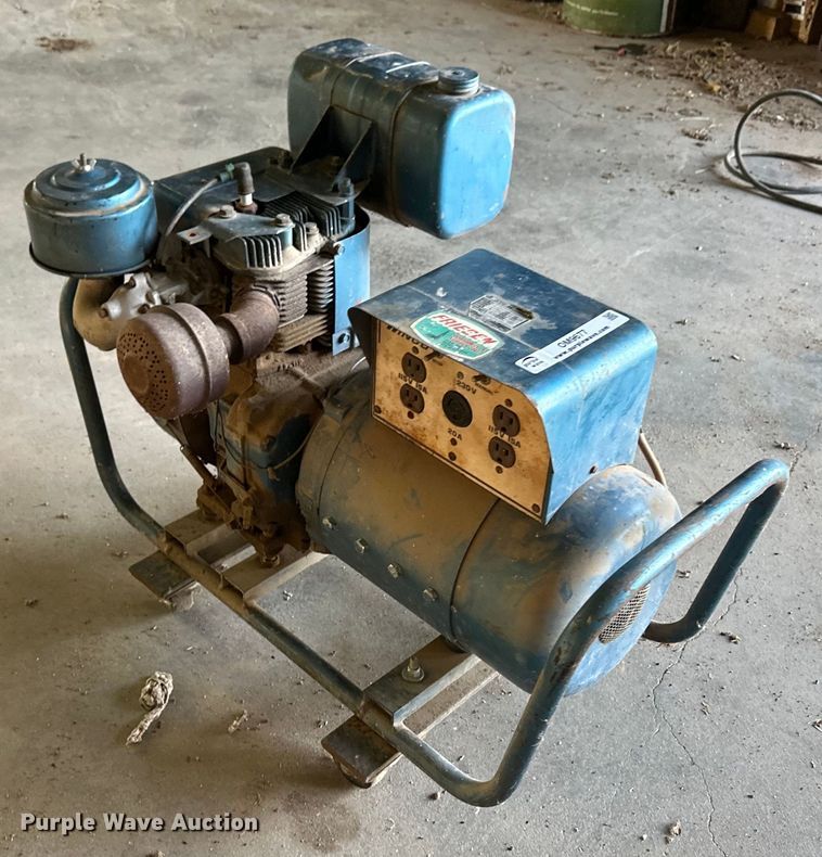 image for item OM9677 Winco 7WH-3EKB generator