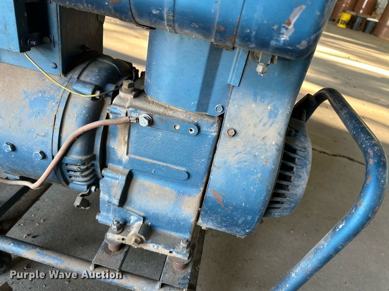 image for item OM9677 Winco 7WH-3EKB generator