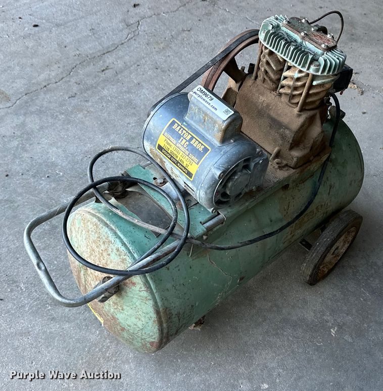 image for item OM9679 Air compressor
